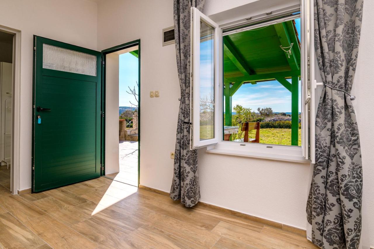 Krcina Holiday Home Cres Exterior photo